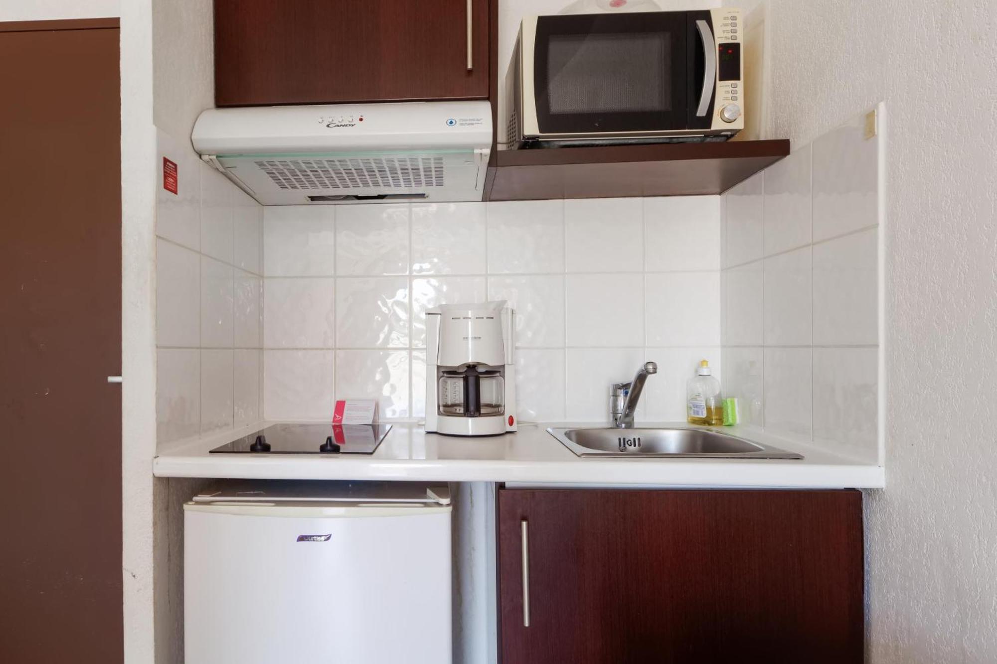 One Bedroom Apartment