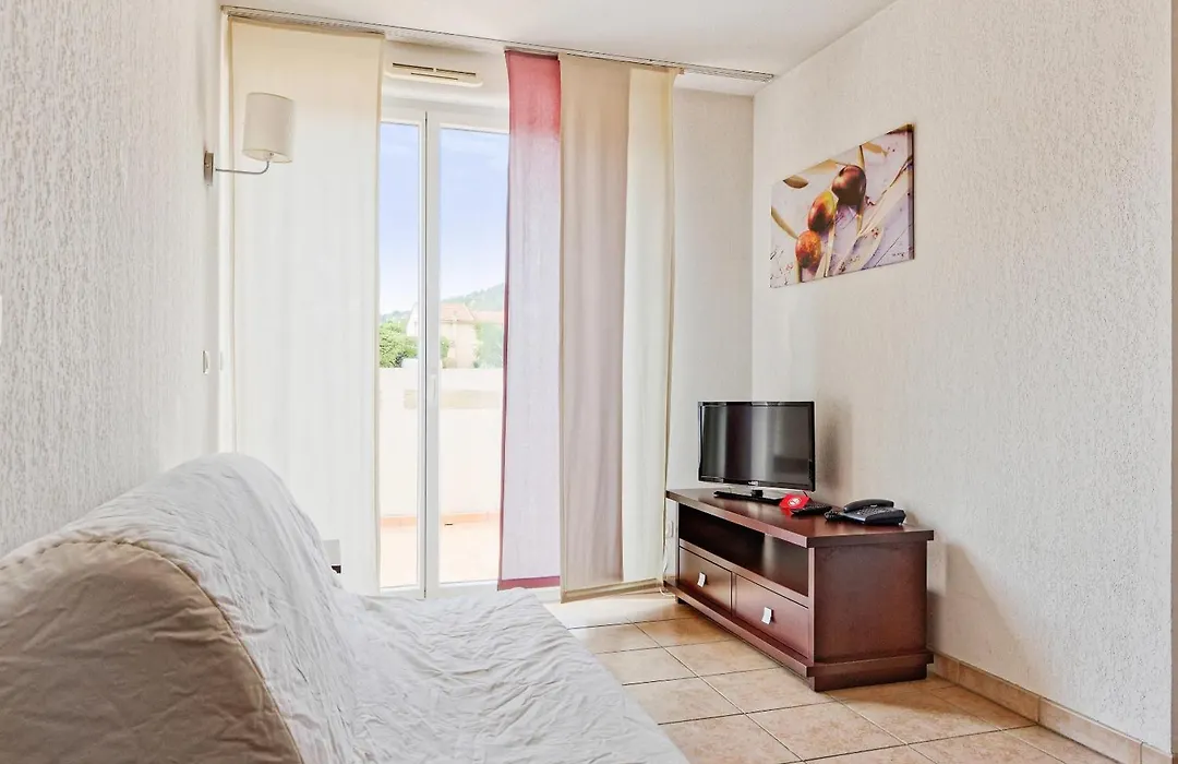 Comfort Aparthotel Six-Fours-1